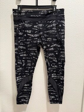 lululemon Black Printed Athletic Leggings with White Accent